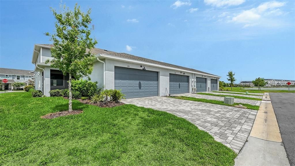 For Rent: $3,200 (3 beds, 2 baths, 2524 Square Feet)