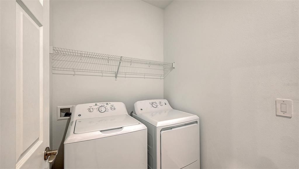 For Rent: $3,200 (3 beds, 2 baths, 2524 Square Feet)