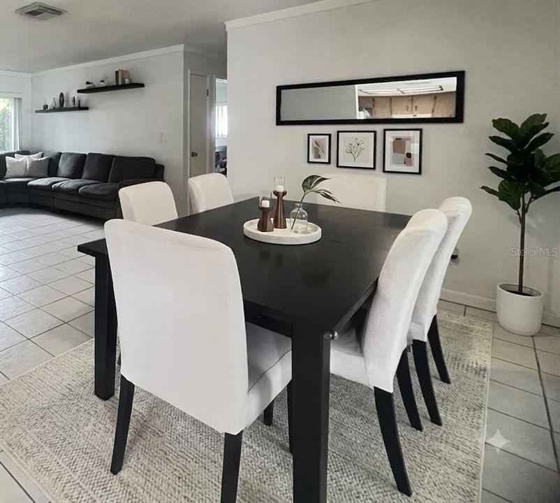 For Sale: $279,900 (3 beds, 2 baths, 1204 Square Feet)
