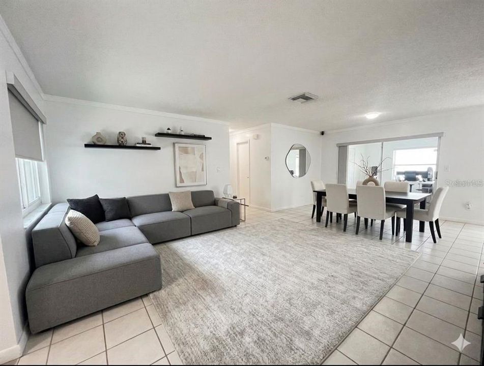 For Sale: $279,900 (3 beds, 2 baths, 1204 Square Feet)