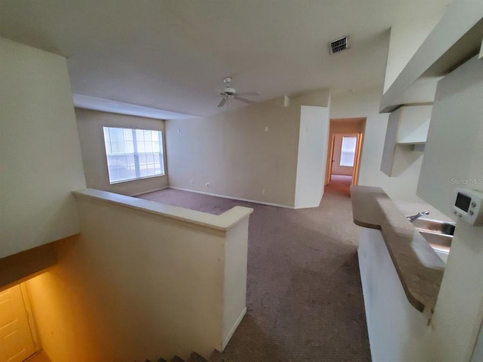 For Rent: $1,600 (3 beds, 2 baths, 1097 Square Feet)