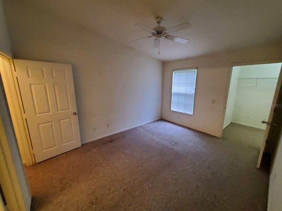 For Rent: $1,600 (3 beds, 2 baths, 1097 Square Feet)