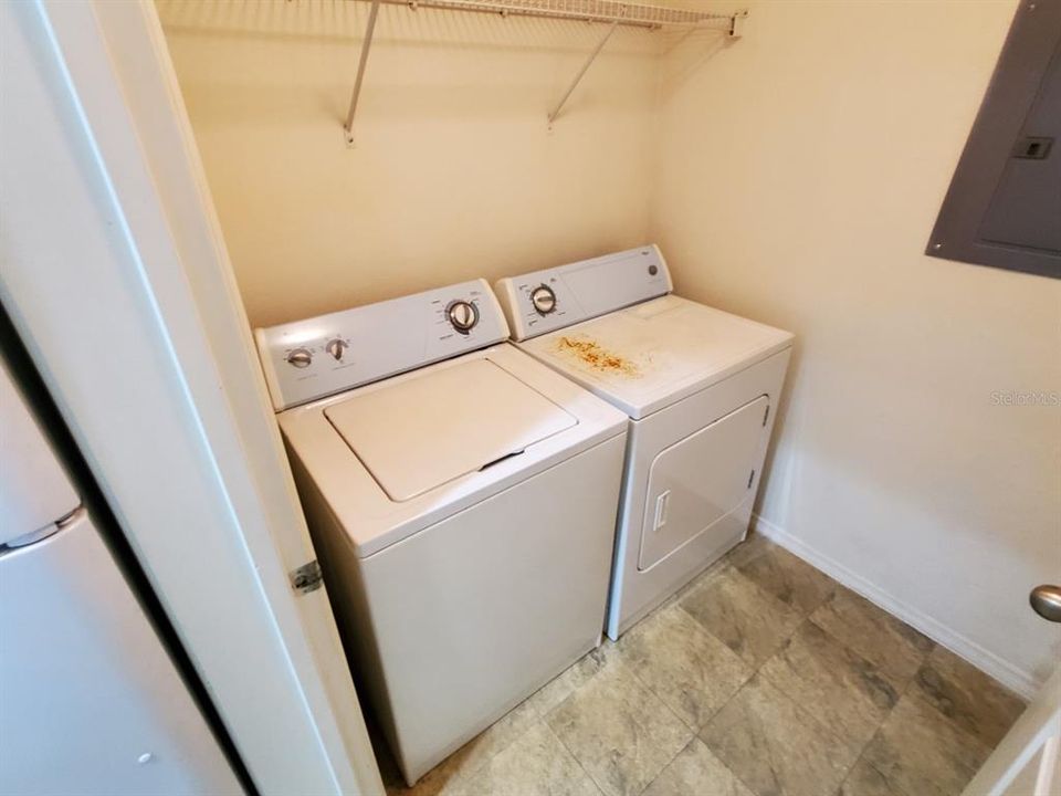 For Rent: $1,600 (3 beds, 2 baths, 1097 Square Feet)