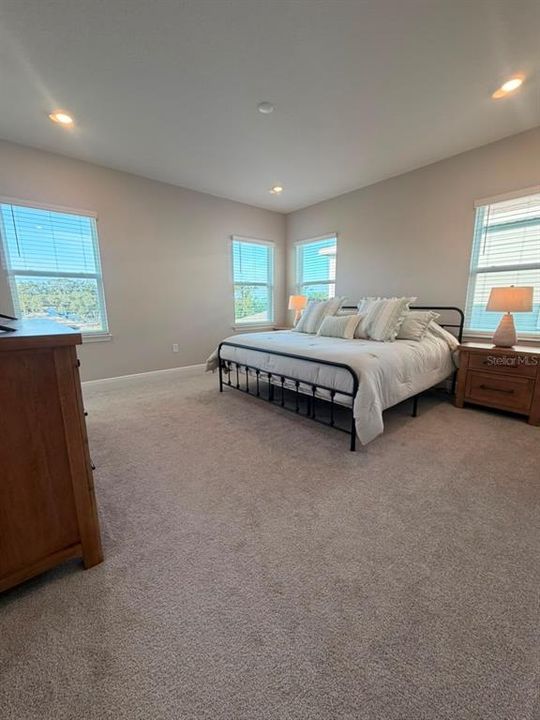 На продажу: $570,000 (4 спален, 3 ванн, 2088 Квадратных фут)
