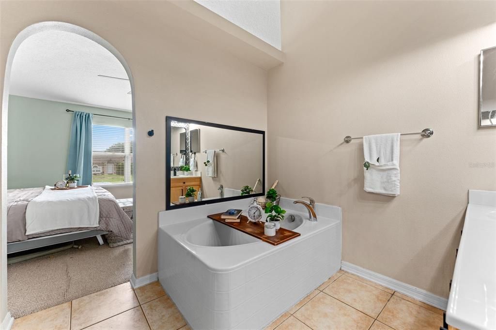 En Venta: $419,000 (5 camas, 2 baños, 3072 Pies cuadrados)