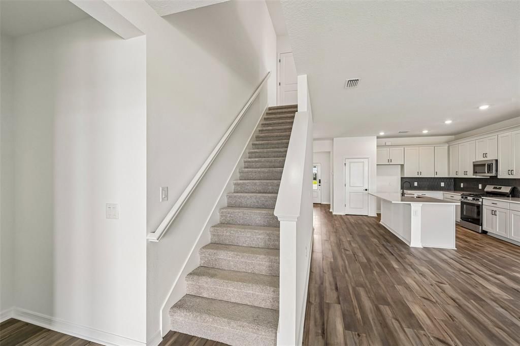 For Sale: $489,999 (4 beds, 3 baths, 2401 Square Feet)