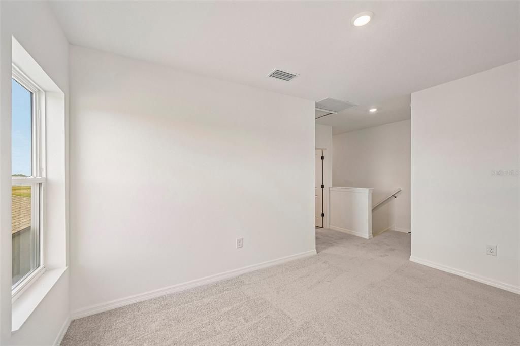 For Sale: $489,999 (4 beds, 3 baths, 2401 Square Feet)