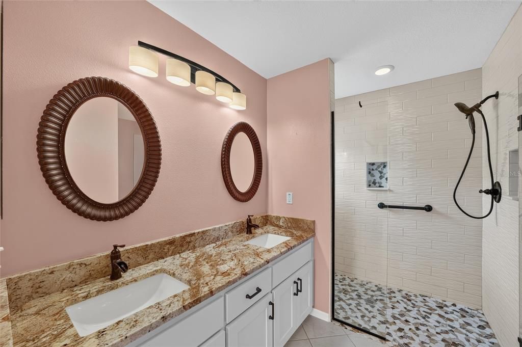 En Venta: $245,900 (2 camas, 2 baños, 1500 Pies cuadrados)