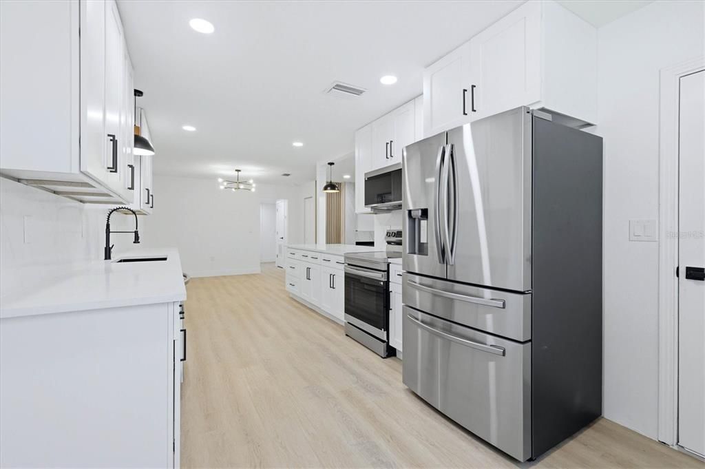 For Sale: $659,000 (4 beds, 2 baths, 1636 Square Feet)