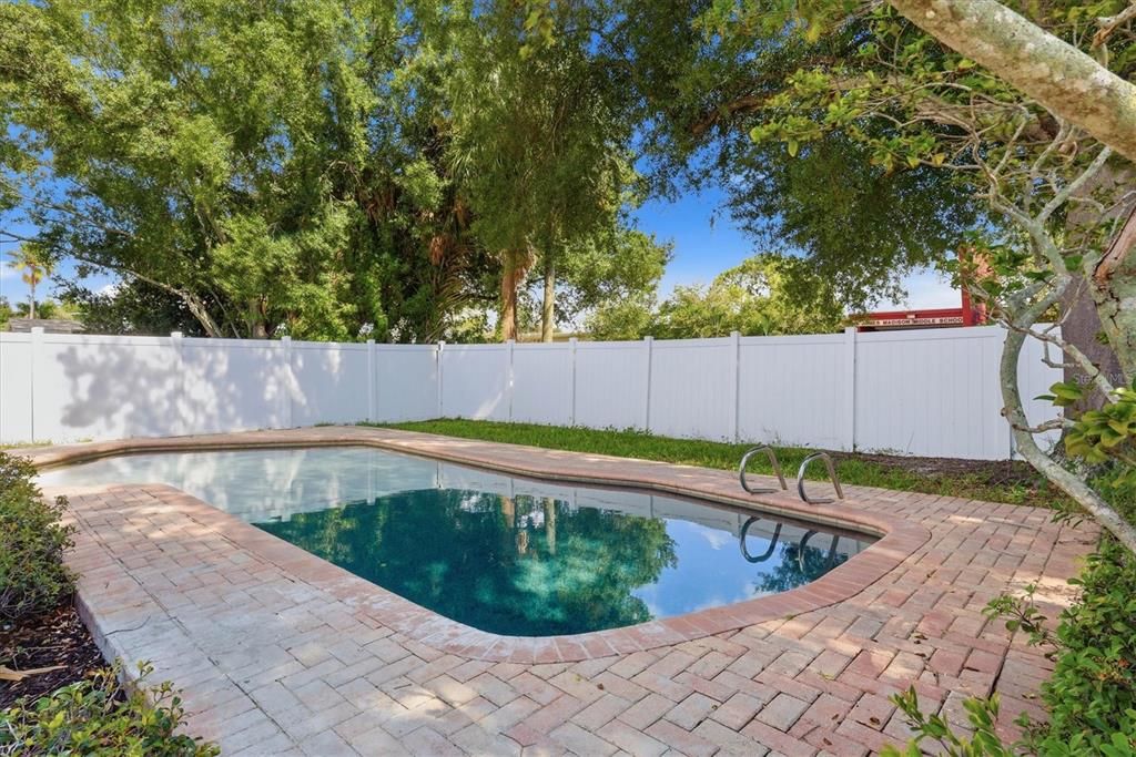 For Sale: $659,000 (4 beds, 2 baths, 1636 Square Feet)