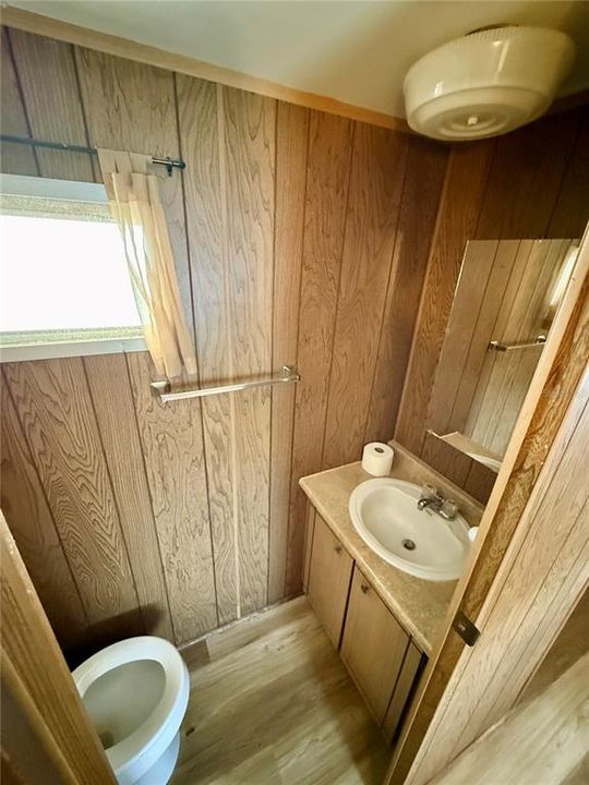 На продажу: $82,000 (2 спален, 1 ванн, 732 Квадратных фут)