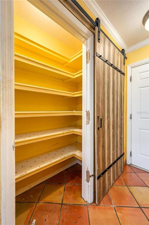 En Venta: $899,000 (3 camas, 3 baños, 2592 Pies cuadrados)