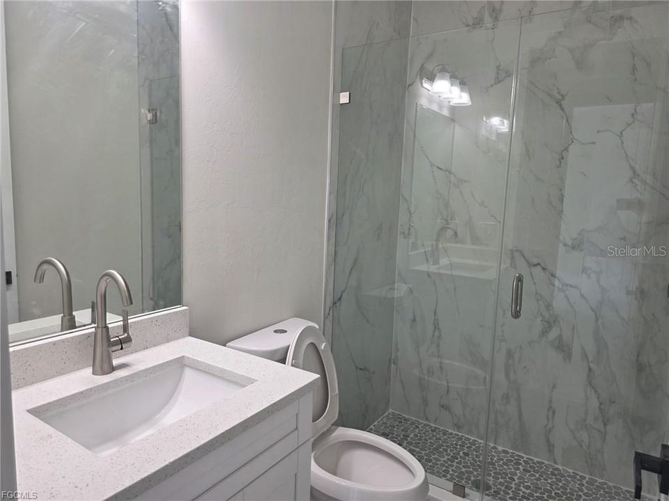 En Venta: $399,900 (4 camas, 3 baños, 2357 Pies cuadrados)