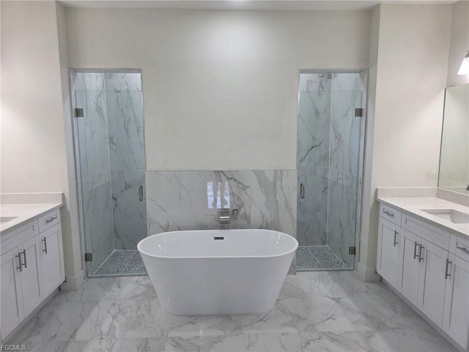 En Venta: $399,900 (4 camas, 3 baños, 2357 Pies cuadrados)