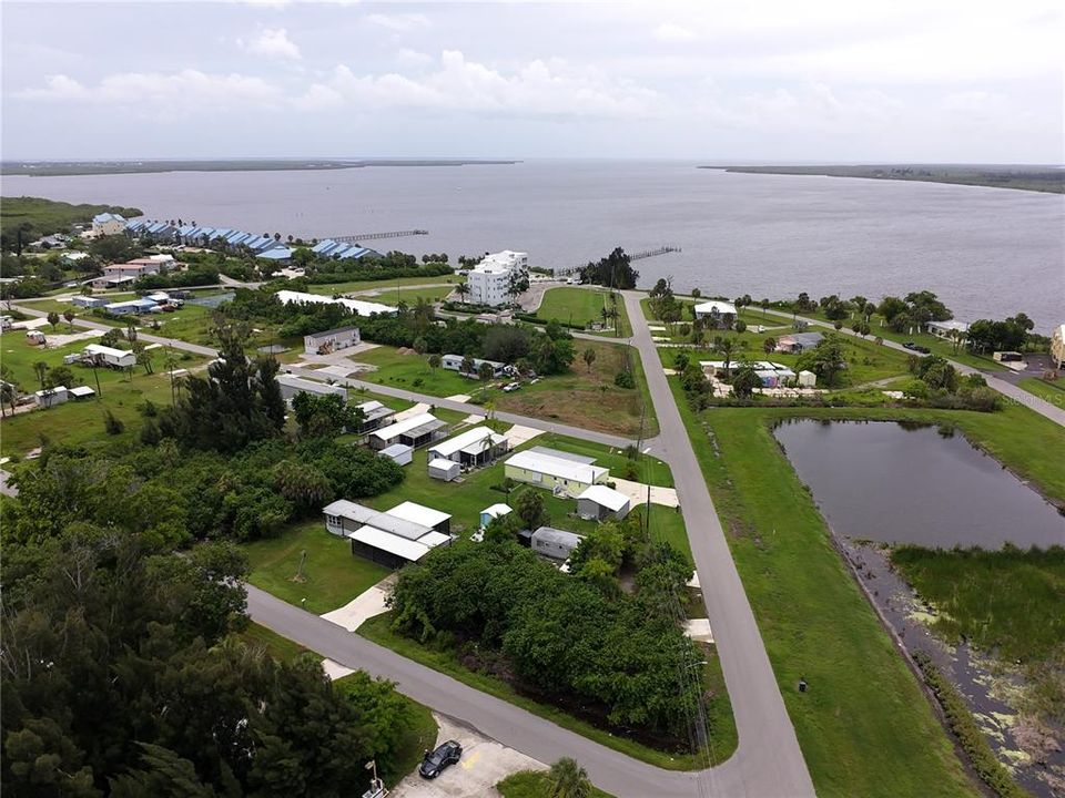 На продажу: $49,000 (0.14 acres)