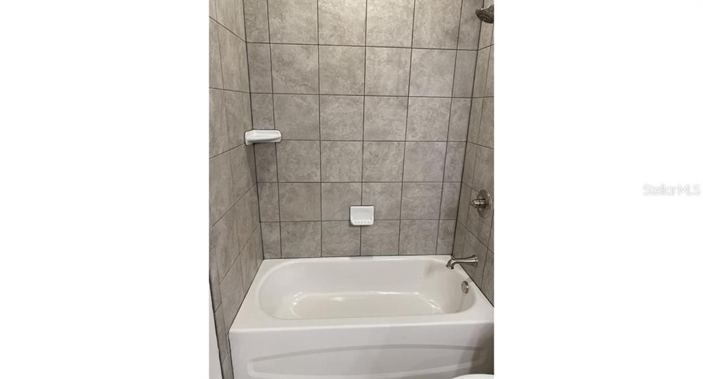 На продажу: $334,900 (3 спален, 2 ванн, 1660 Квадратных фут)