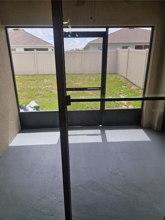 For Rent: $1,995 (4 beds, 2 baths, 1827 Square Feet)