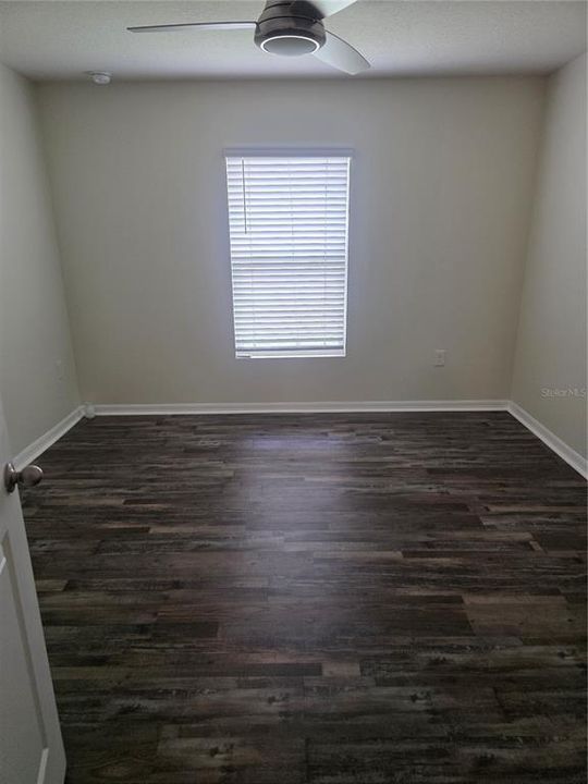 For Rent: $1,995 (4 beds, 2 baths, 1827 Square Feet)