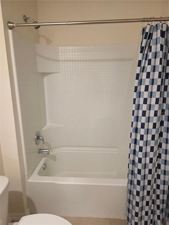 For Rent: $1,995 (4 beds, 2 baths, 1827 Square Feet)