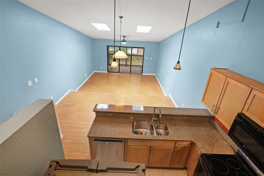 For Sale: $219,900 (2 beds, 2 baths, 1245 Square Feet)