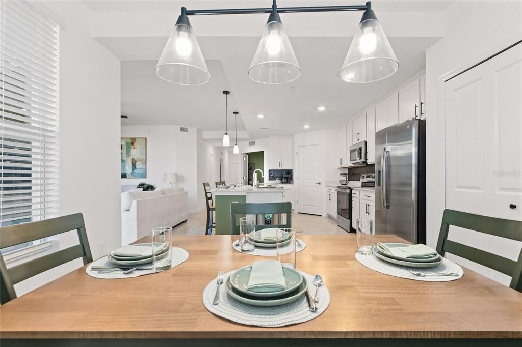 For Rent: $2,750 (2 beds, 2 baths, 1569 Square Feet)
