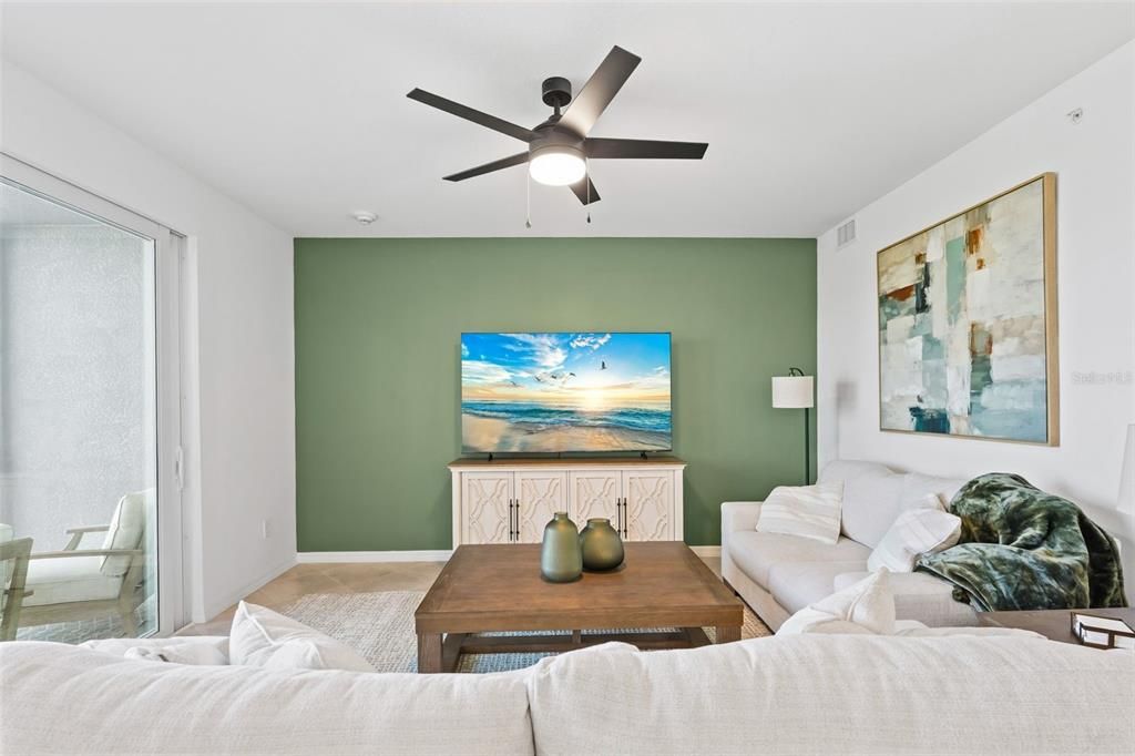 For Rent: $2,750 (2 beds, 2 baths, 1569 Square Feet)