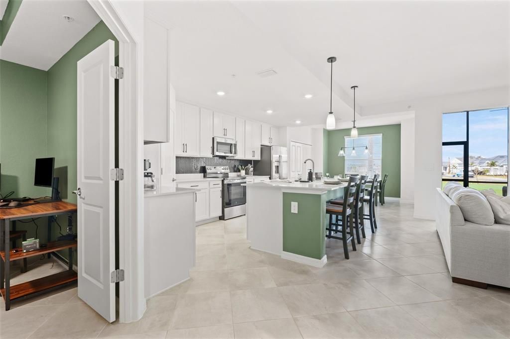 For Rent: $2,750 (2 beds, 2 baths, 1569 Square Feet)