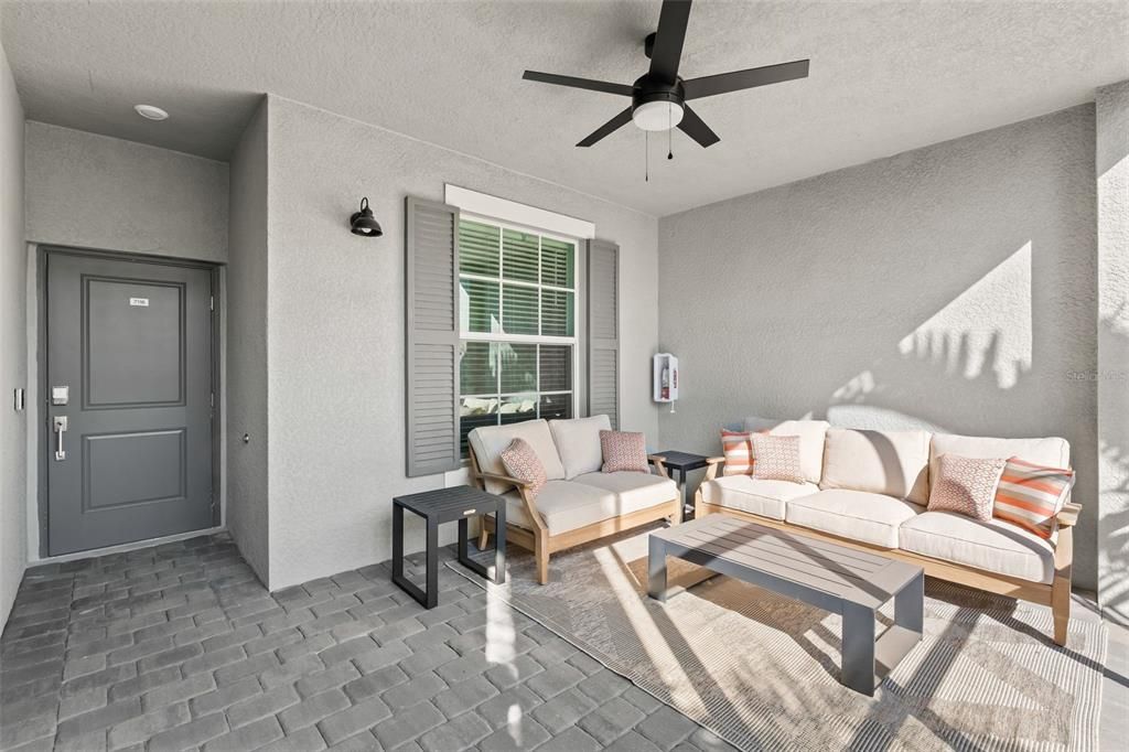 For Rent: $2,750 (2 beds, 2 baths, 1569 Square Feet)
