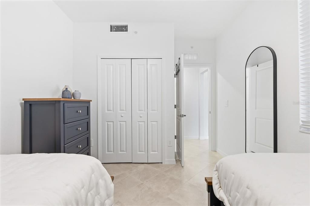 For Rent: $2,750 (2 beds, 2 baths, 1569 Square Feet)