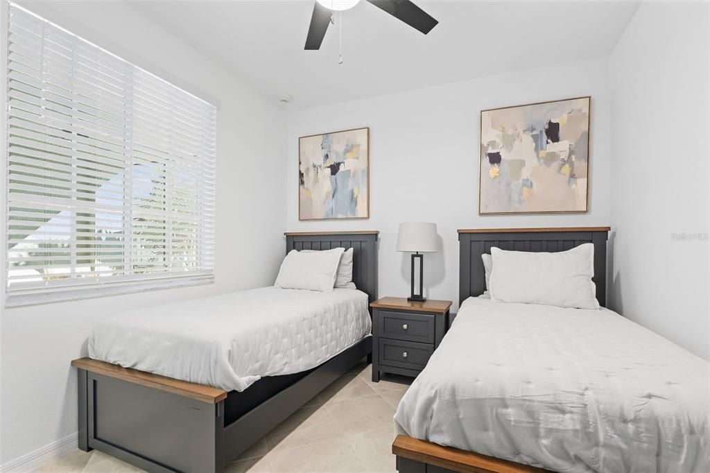 For Rent: $2,750 (2 beds, 2 baths, 1569 Square Feet)