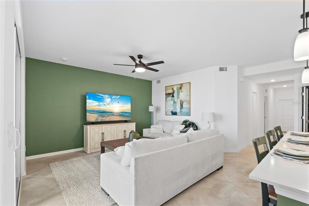 For Rent: $2,750 (2 beds, 2 baths, 1569 Square Feet)