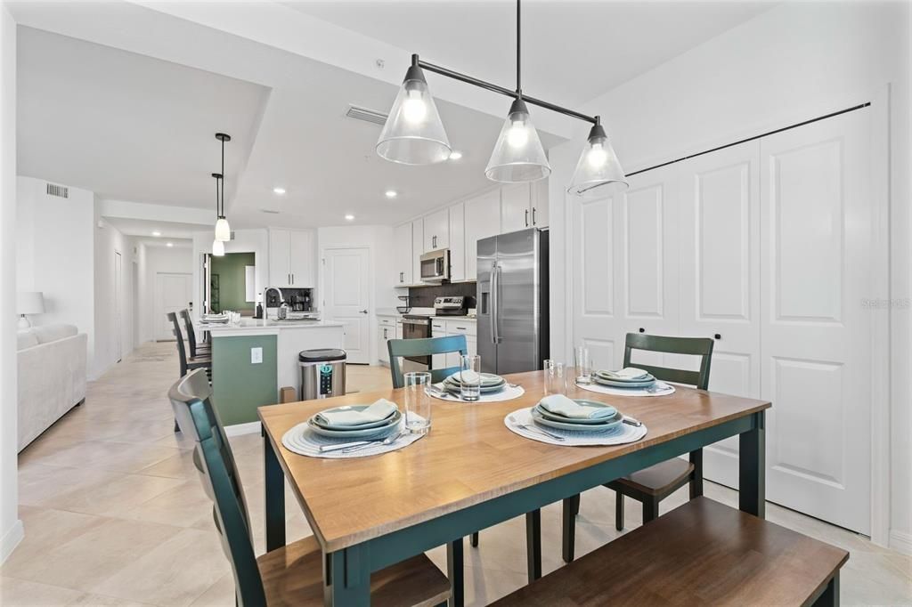 For Rent: $2,750 (2 beds, 2 baths, 1569 Square Feet)