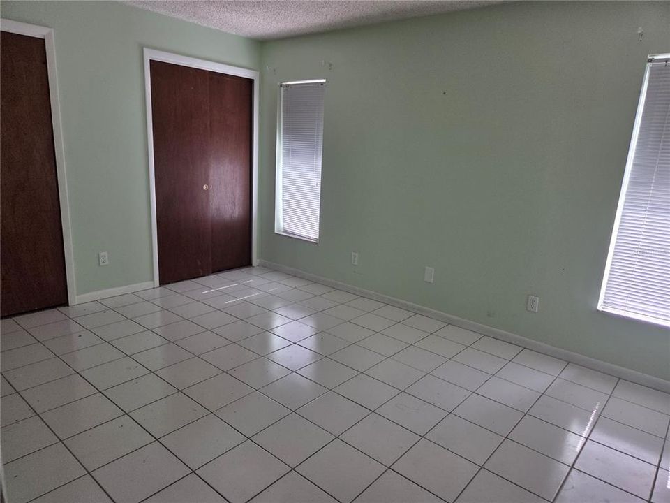 На продажу: $335,000 (3 спален, 2 ванн, 1272 Квадратных фут)