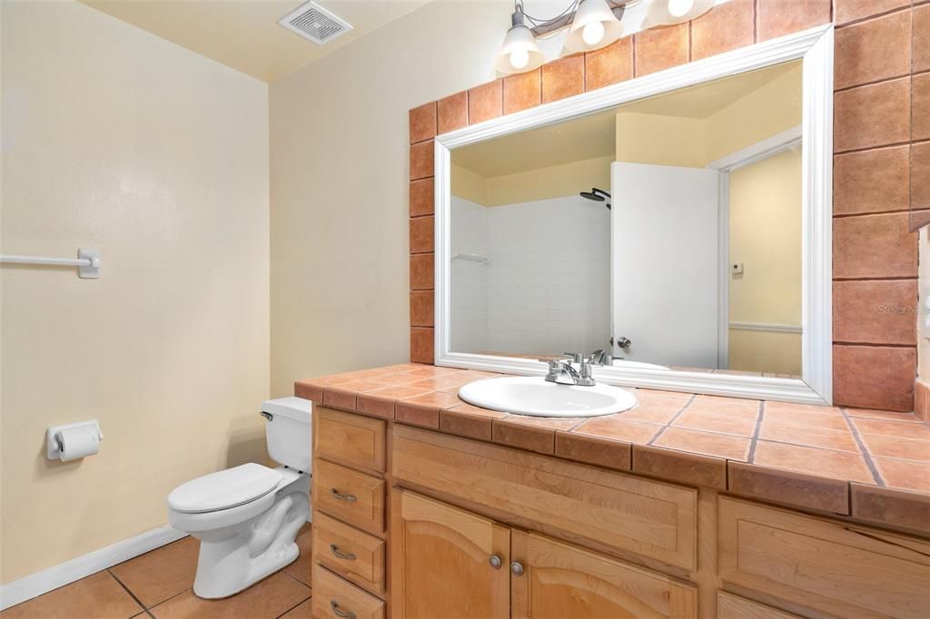 В аренду: $1,900 (3 спален, 2 ванн, 1460 Квадратных фут)