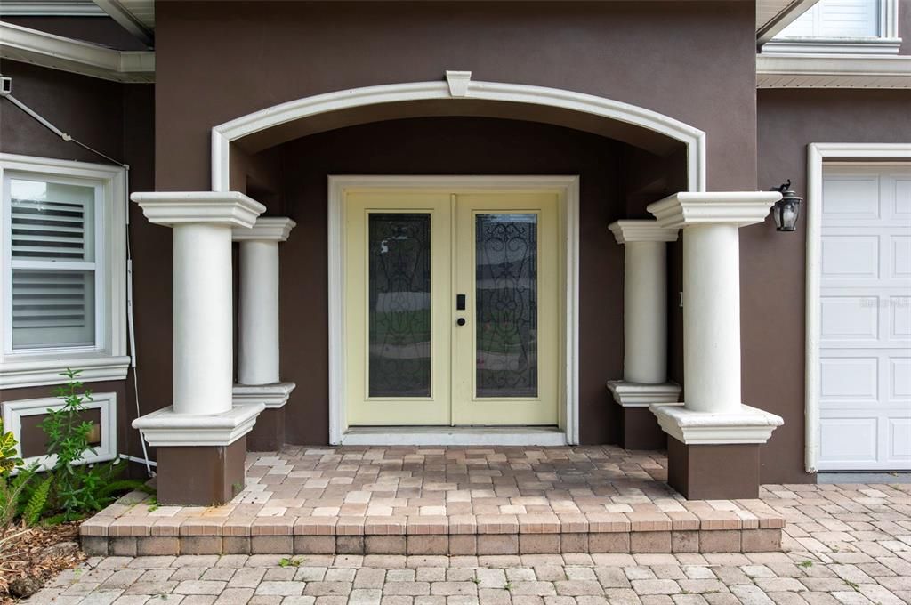 For Rent: $5,800 (4 beds, 2 baths, 2574 Square Feet)