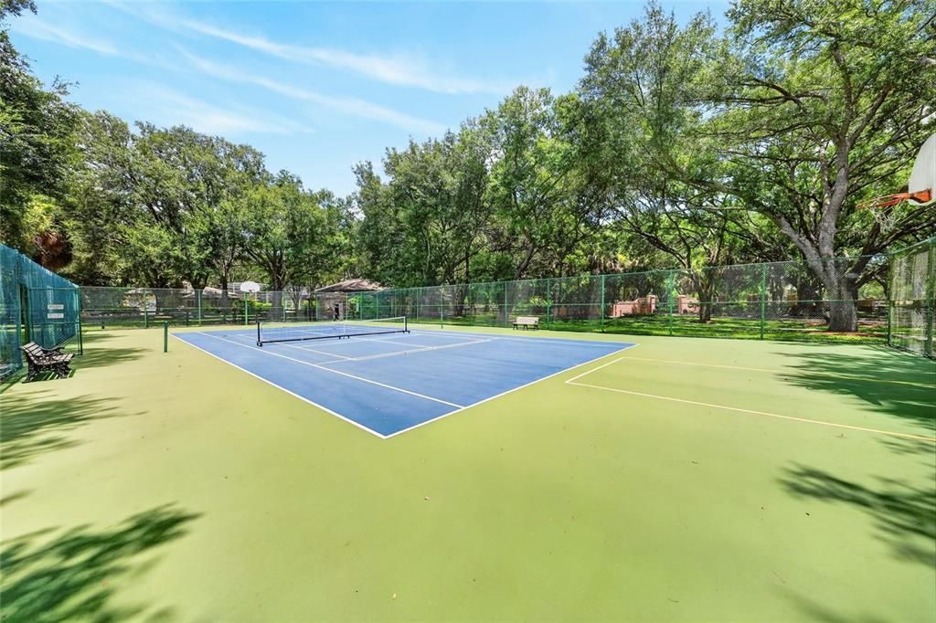 En Venta: $545,850 (2 camas, 2 baños, 1898 Pies cuadrados)