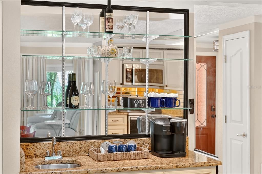 En Venta: $545,850 (2 camas, 2 baños, 1898 Pies cuadrados)