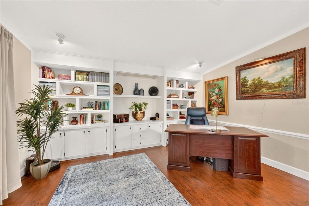 En Venta: $545,850 (2 camas, 2 baños, 1898 Pies cuadrados)