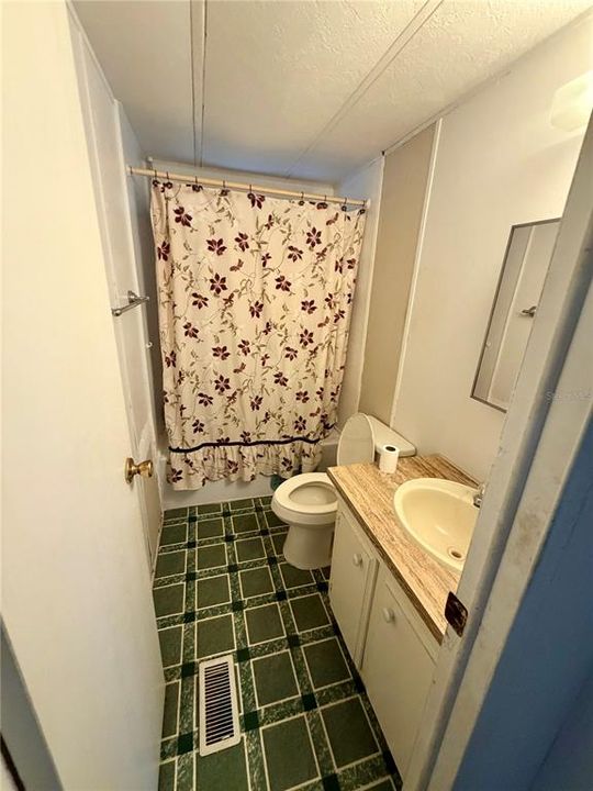 На продажу: $99,500 (3 спален, 2 ванн, 1248 Квадратных фут)