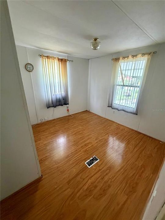 На продажу: $99,500 (3 спален, 2 ванн, 1248 Квадратных фут)