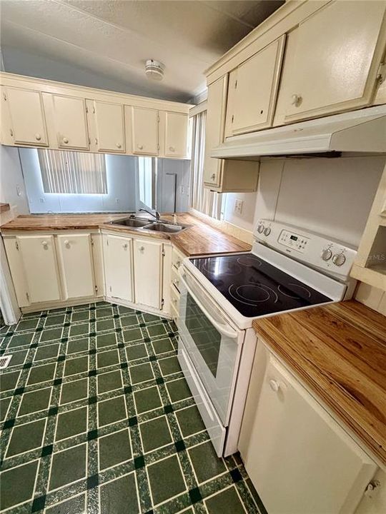 На продажу: $99,500 (3 спален, 2 ванн, 1248 Квадратных фут)