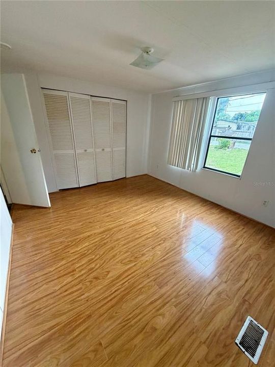 На продажу: $99,500 (3 спален, 2 ванн, 1248 Квадратных фут)