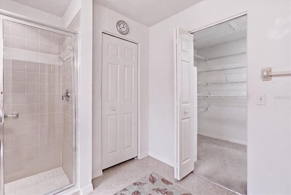 En Venta: $280,000 (3 camas, 2 baños, 1982 Pies cuadrados)