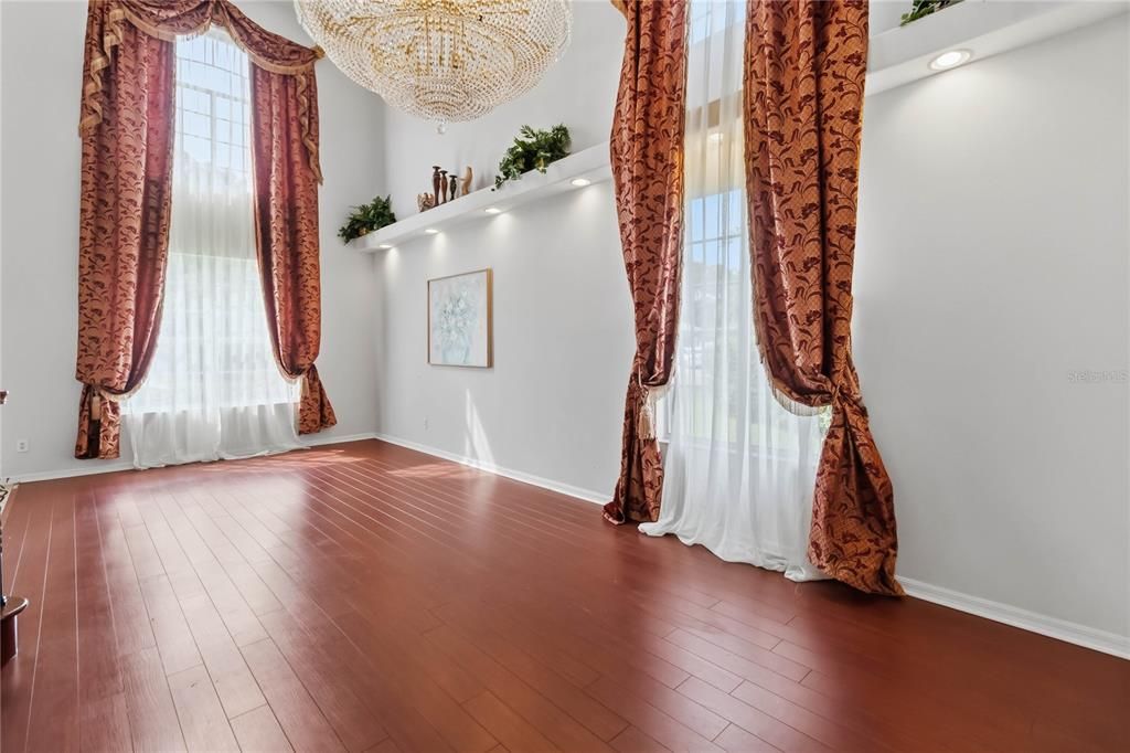 : $685,000 (5 спален, 4 ванн, 3335 Квадратных фут)