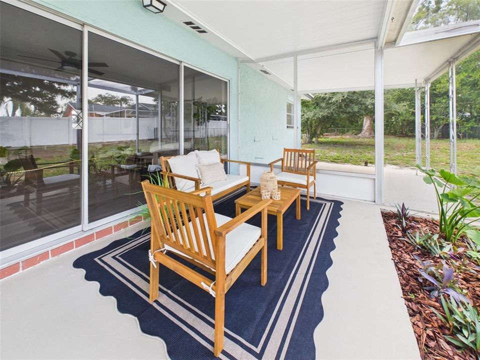 For Sale: $450,000 (2 beds, 2 baths, 1415 Square Feet)