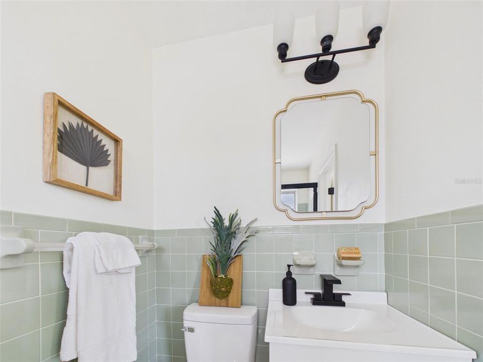 For Sale: $450,000 (2 beds, 2 baths, 1415 Square Feet)