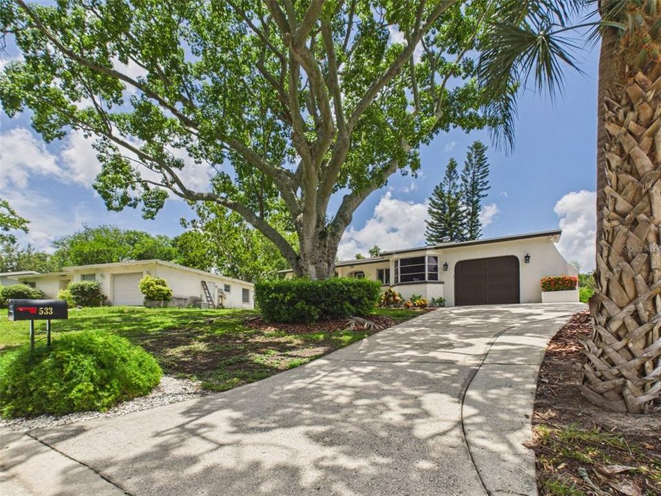 For Sale: $450,000 (2 beds, 2 baths, 1415 Square Feet)