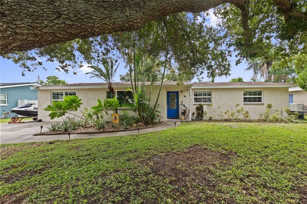 : $400,000 (4 beds, 2 baths, 1473 Square Feet)