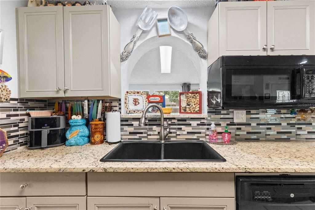 : $400,000 (4 beds, 2 baths, 1473 Square Feet)