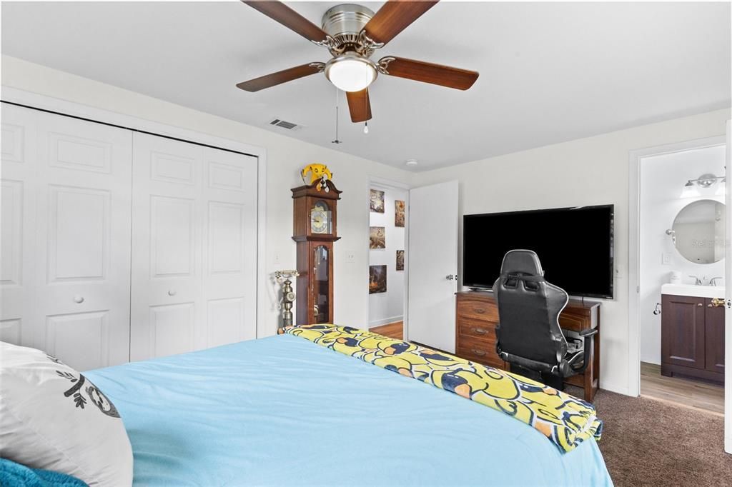 : $400,000 (4 beds, 2 baths, 1473 Square Feet)